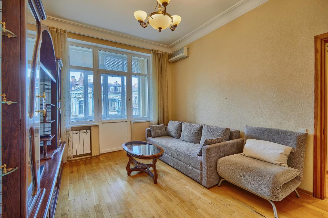 Apartment Near Lva Tolstoho Square Kiev Extérieur photo